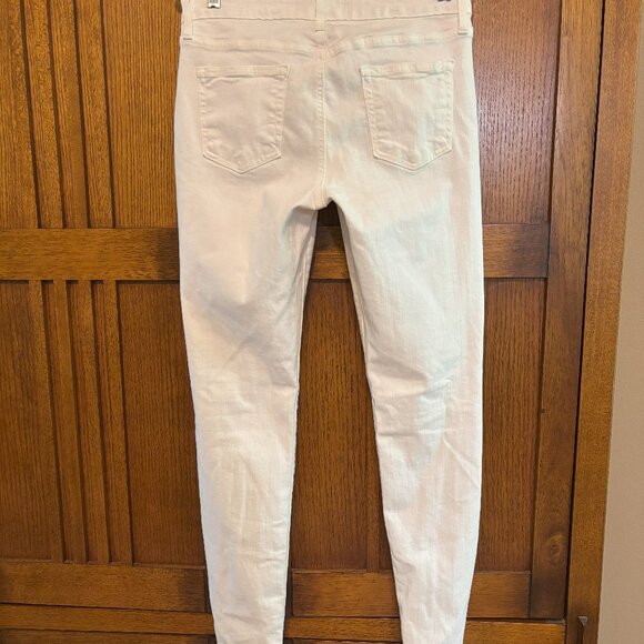 Discount Shipping New without tags, Just Black size 29x28 White Jeans - Picture 3 of 3